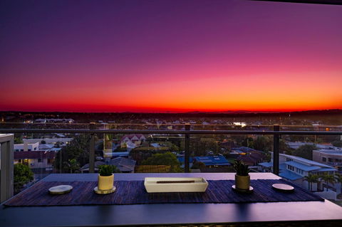 Sunset Retreat Mooloolaba - Sydney 4u 0