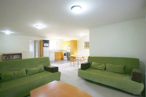 Noosa Holiday Accommodation - Sydney 4u 1