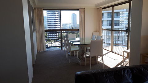De Ville Apartments - Sydney 4u 5