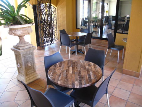 Palm Royale Cairns - Sydney 4u 12