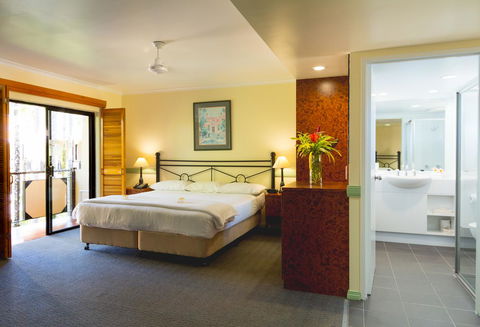 Palm Royale Cairns - Sydney 4u 25