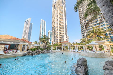 Towers Of Chevron - Private Apartment - Accommodation Sydney 0