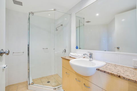 Kirra Beach Apartments - Accommodation Sydney 14
