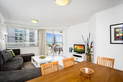 Kirra Beach Apartments - Accommodation Sydney 31