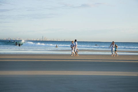 Kirra Beach Apartments - Accommodation Sydney 11