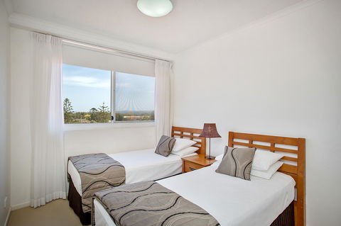 Kirra Beach Apartments - Accommodation Sydney 32