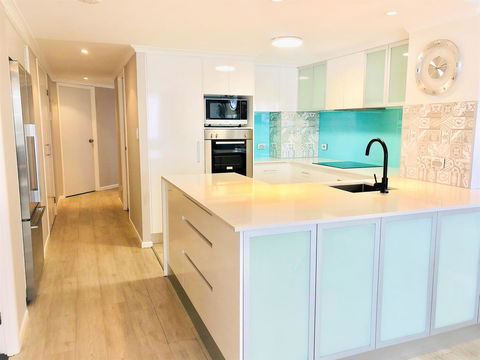 Kirra Beach Apartments - Accommodation Sydney 1