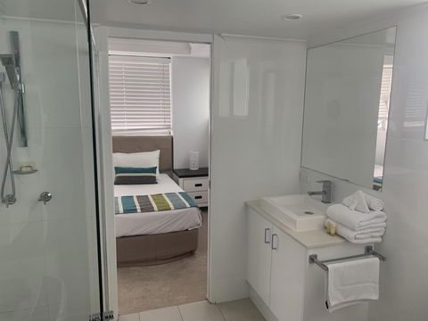 Ocean Plaza Resort - Sydney 4u 13