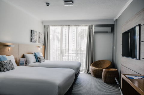 Novotel Cairns Oasis Resort - Sydney 4u 3