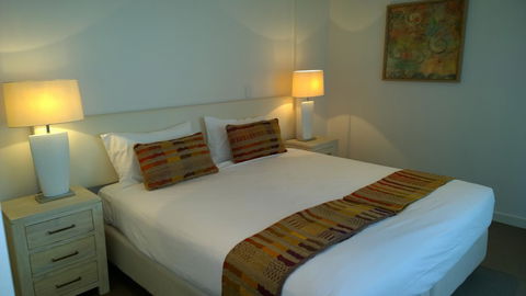 Coral Cove Apartments - Sydney 4u 5