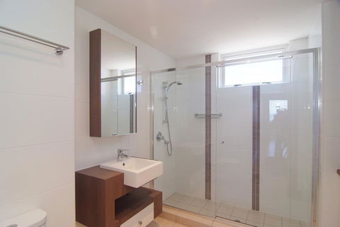 Coral Cove Apartments - Sydney 4u 10