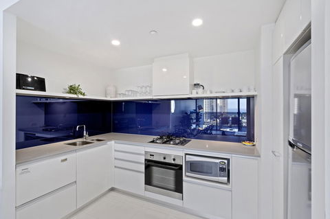 Circle On Cavill - Gclr - Accommodation Sydney 4