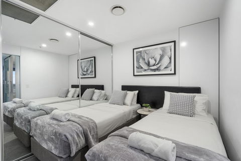 Circle On Cavill - Gclr - Accommodation Sydney 7