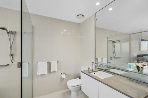 Circle On Cavill - Gclr - Accommodation Sydney 17
