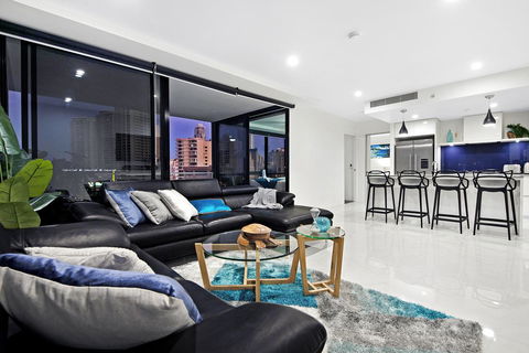 Circle On Cavill, Apartments And Sub Penthouses - We Accommodate - Accommodation Sydney 41