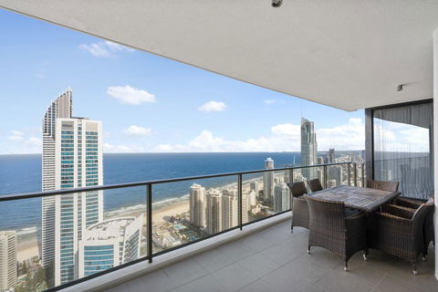 Circle On Cavill, Apartments And Sub Penthouses - We Accommodate - Accommodation Sydney 17