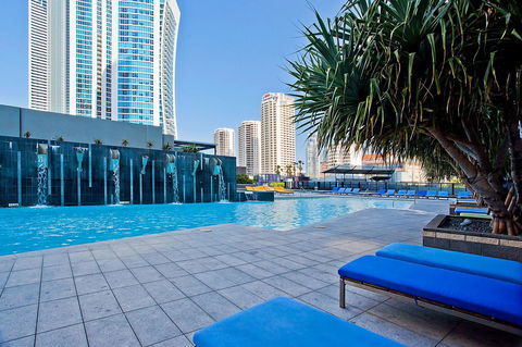 Circle On Cavill, Apartments And Sub Penthouses - We Accommodate - Accommodation Sydney 0