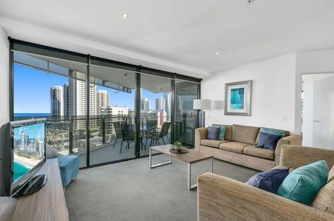 Circle On Cavill, Apartments And Sub Penthouses - We Accommodate - Accommodation Sydney 31