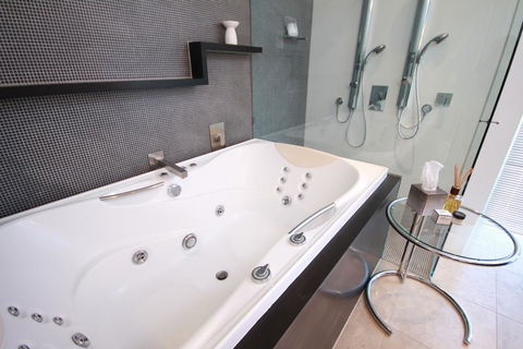 Oceans Mooloolaba - Sydney 4u 35