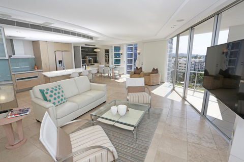 Oceans Mooloolaba - Sydney 4u 5