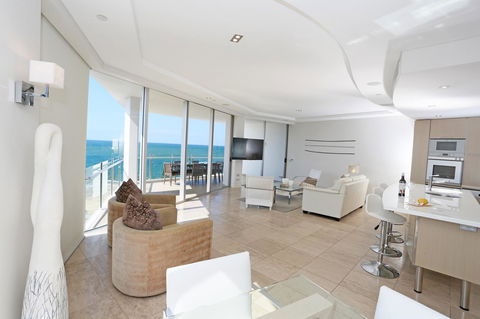 Oceans Mooloolaba - Sydney 4u 3