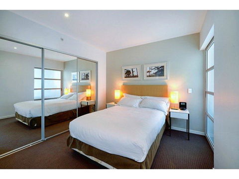 H Star Residences-- Paradise Stayz - Sydney 4u 8