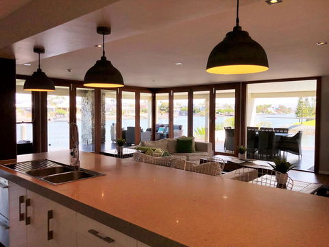 Riverfront Dream - Accommodation Sydney 36