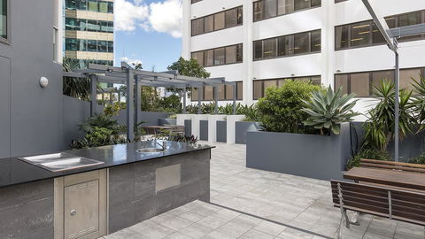 Oaks Brisbane On Felix Suites - Sydney 4u 14