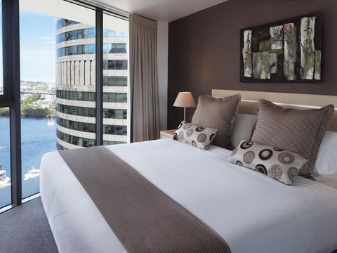 Oaks Brisbane On Felix Suites - Sydney 4u 21