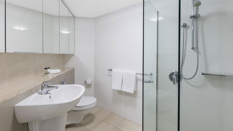 Oaks Brisbane On Felix Suites - Sydney 4u 10