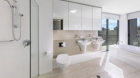 Oaks Brisbane On Felix Suites - Sydney 4u 9