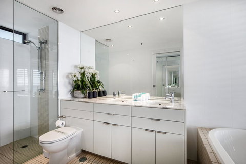 Ultra Broadbeach - Accommodation Sydney 14