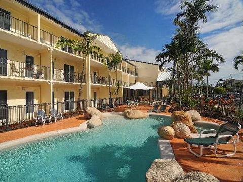 Cairns Queenslander Hotel & Apartments - Sydney 4u 1