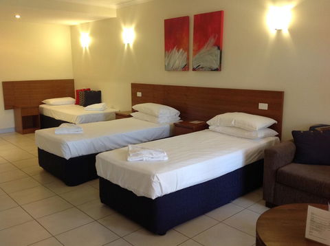 Cairns Queenslander Hotel & Apartments - Sydney 4u 28
