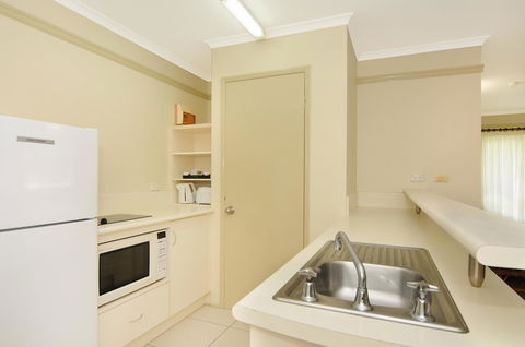Cairns Queenslander Hotel & Apartments - Sydney 4u 25
