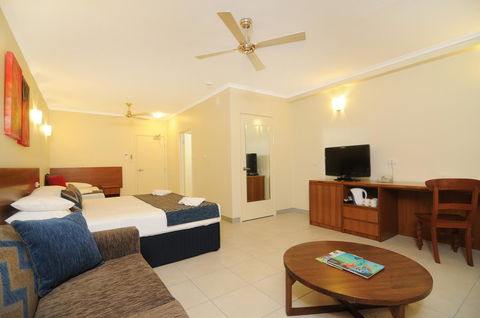 Cairns Queenslander Hotel & Apartments - Sydney 4u 15