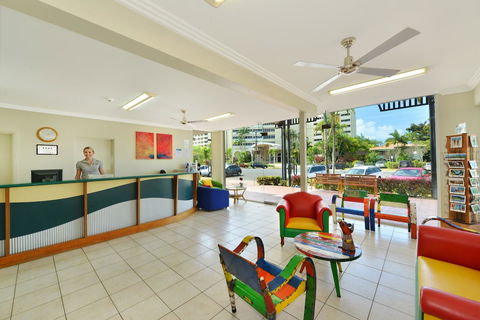 Cairns Queenslander Hotel & Apartments - Sydney 4u 5