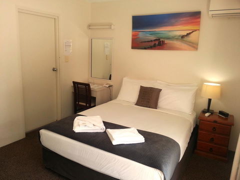Aabon Apartments & Motel - Sydney 4u 5