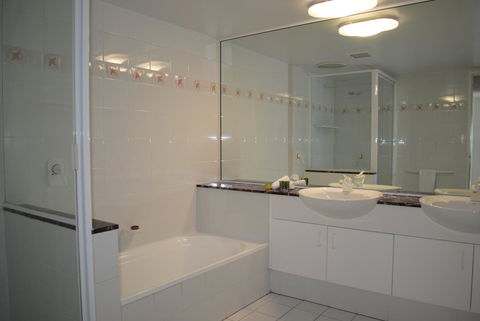 BeachView Apartments At Villa Paradiso - Accommodation Sydney 5