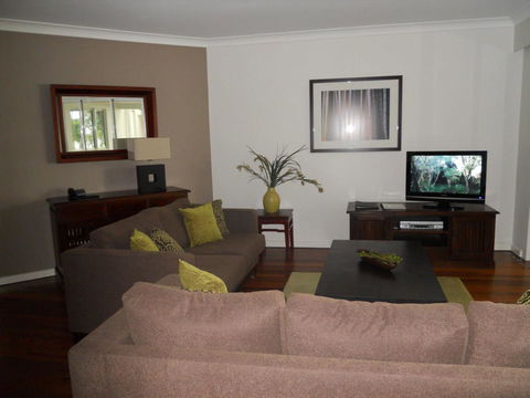 BeachView Apartments At Villa Paradiso - Accommodation Sydney 9