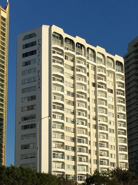 Pacific Plaza Apartments - Sydney 4u 1
