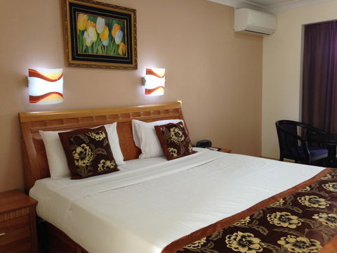 Novena Palms Motel - Sydney 4u 10