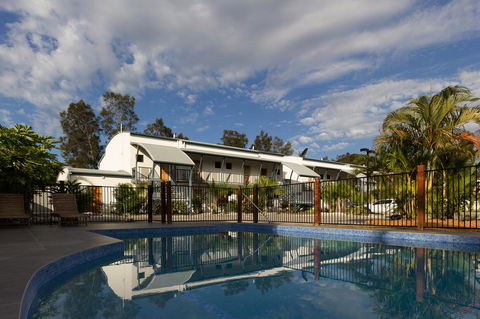 Novena Palms Motel - Sydney 4u 5