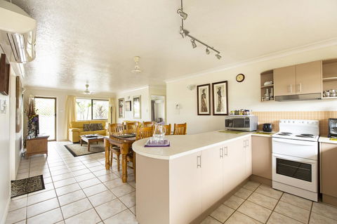 Marcol Place Holiday Apartments - Accommodation Sydney 5
