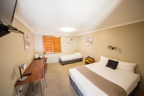 Cosmopolitan Motel & Serviced Apartments - Sydney 4u 6