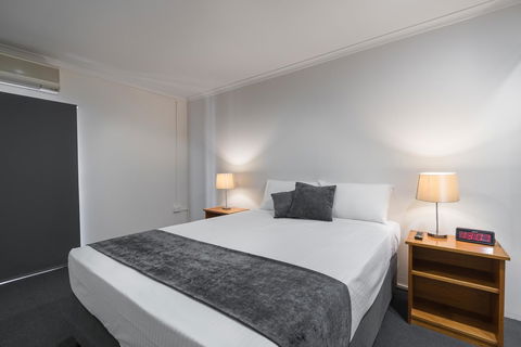 Cosmopolitan Motel & Serviced Apartments - Sydney 4u 3