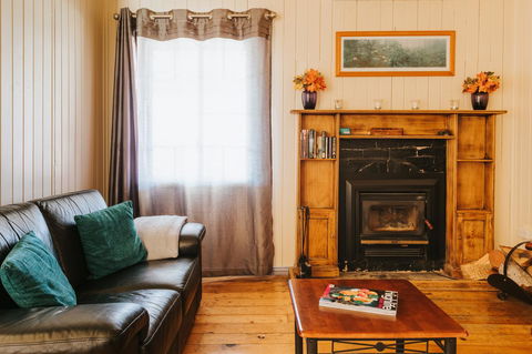 Apple Blossom Cottages - Sydney 4u 4