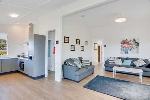 Cloud Hill - Accommodation Sydney 11