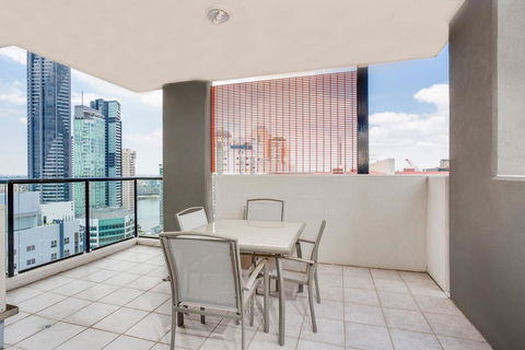 Republic Apartments Brisbane City - Sydney 4u 15