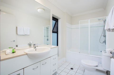 Republic Apartments Brisbane City - Sydney 4u 16